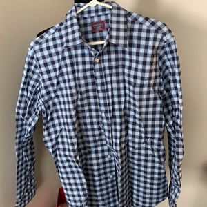 Men’s Untuckit shirt